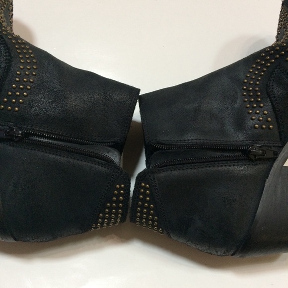 Lucky Brand Maiaa Leather Ankle Boot - Picture 14 of 14